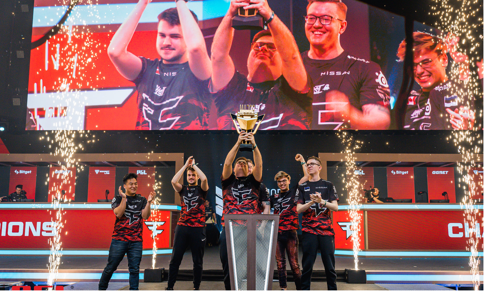 在和未来的 在和未来的