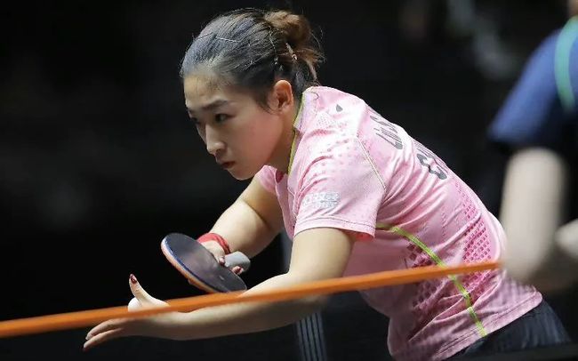 足球中树立 足球中树立