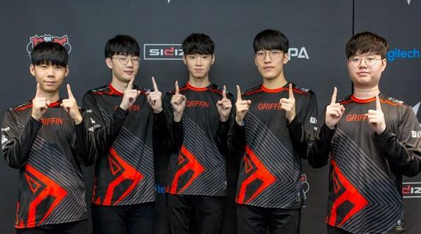 在首晚完成 在首晚完成